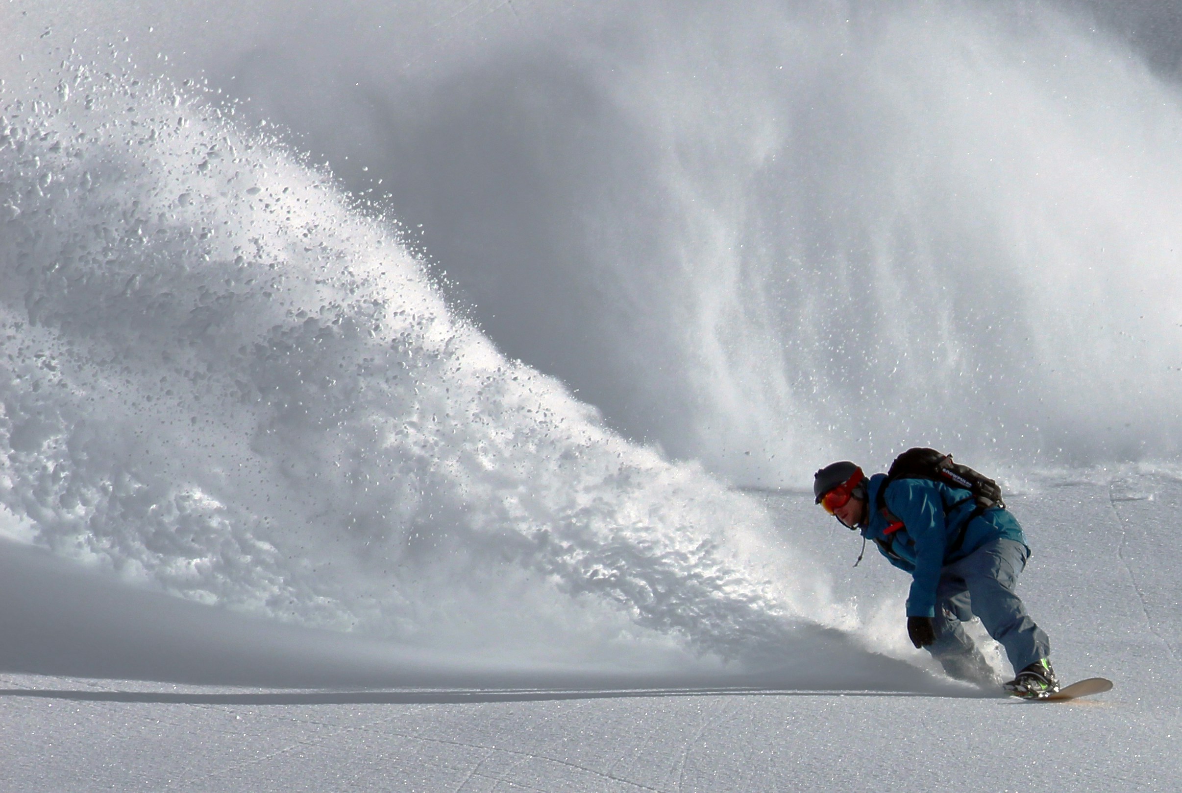 frozen-action-frames-mastering-winter-sports-photography-around-torontos-ski-slopes